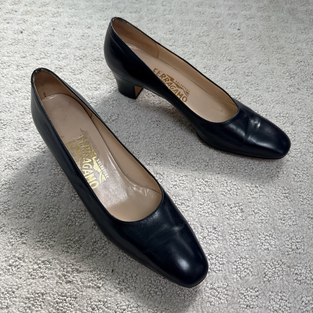 Salvatore Ferragamo Black Leather Mid Heel Pumps